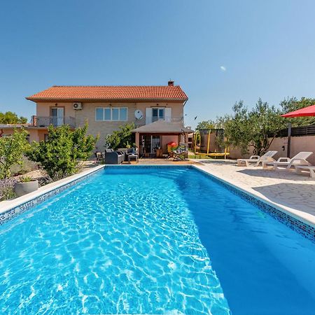 Amazing Home In Lisicic With Outdoor Swimming Pool Lisicici Esterno foto